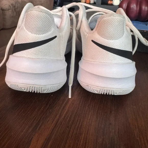 Nike Adults' Hyperspeed Court Volleyball Shoes - Picture 6 of 6